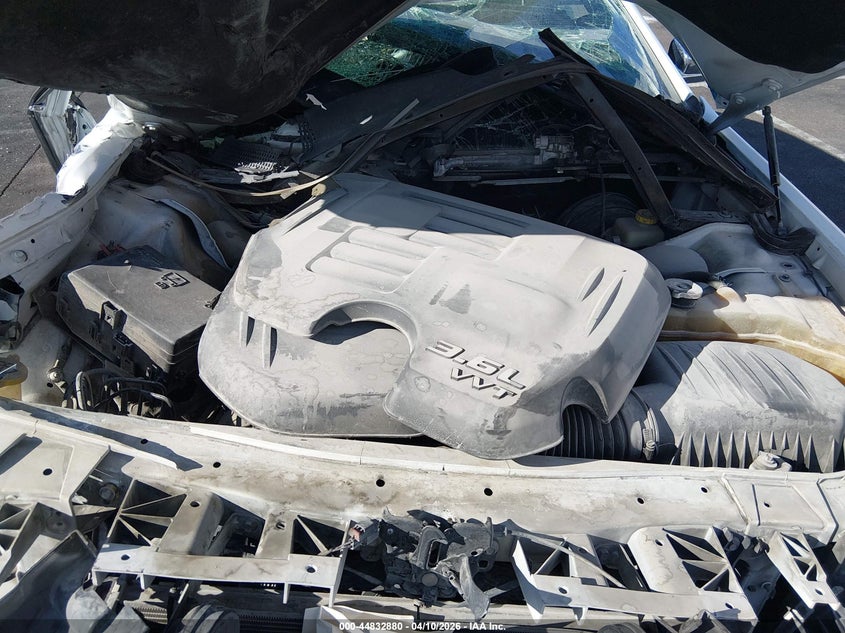 2C3CCAEG6EH382431 2014 Chrysler 300c 3.6 white