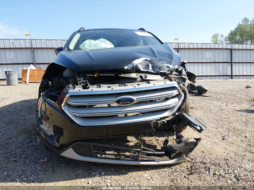 2018 Ford Escape 1.5 Se black Lot 111044832936 Vin 1FMCU0GD7JUC18338