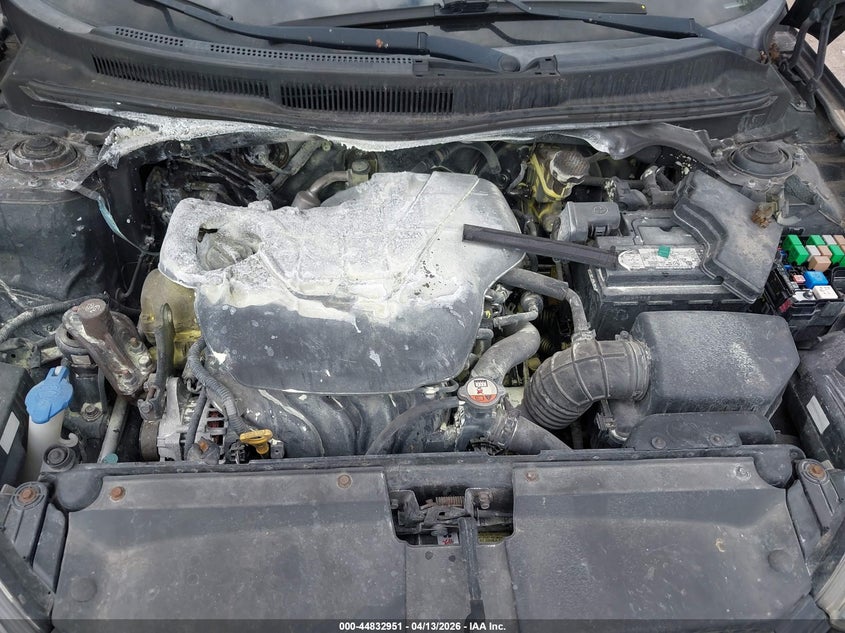 2013 Hyundai Veloster Base W/Gray VIN: KMHTC6AD0DU143789 Lot: 44832951