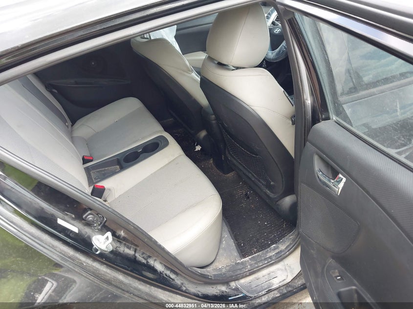 2013 Hyundai Veloster Base W/Gray VIN: KMHTC6AD0DU143789 Lot: 44832951