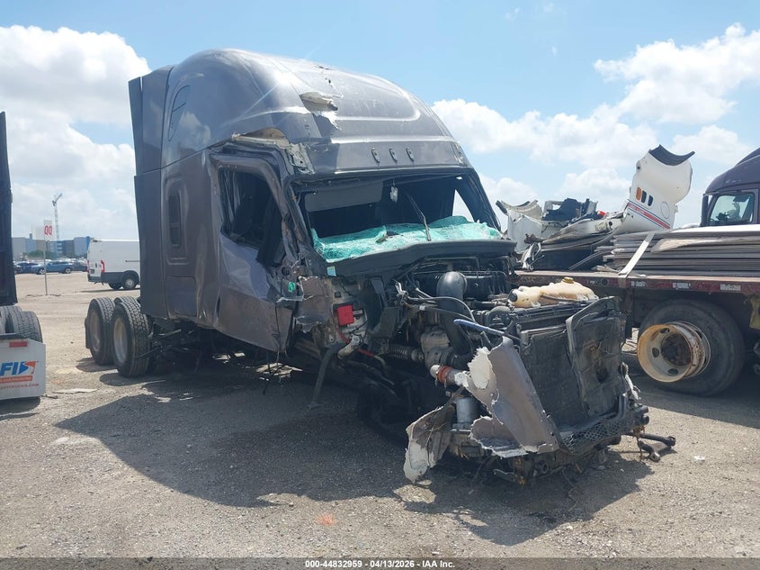 2020 FREIGHTLINER NEW CASCADIA 126
