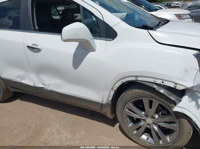 2020 Chevrolet Trax 1.4 Fwd Lt white Lot 111044832966 Vin 3GNCJLSB4LL316543