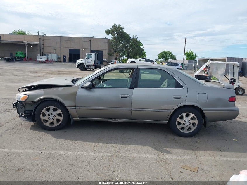 1999 Toyota Camry Le V6 VIN: JT2BF22K2X0179050 Lot: 44833054