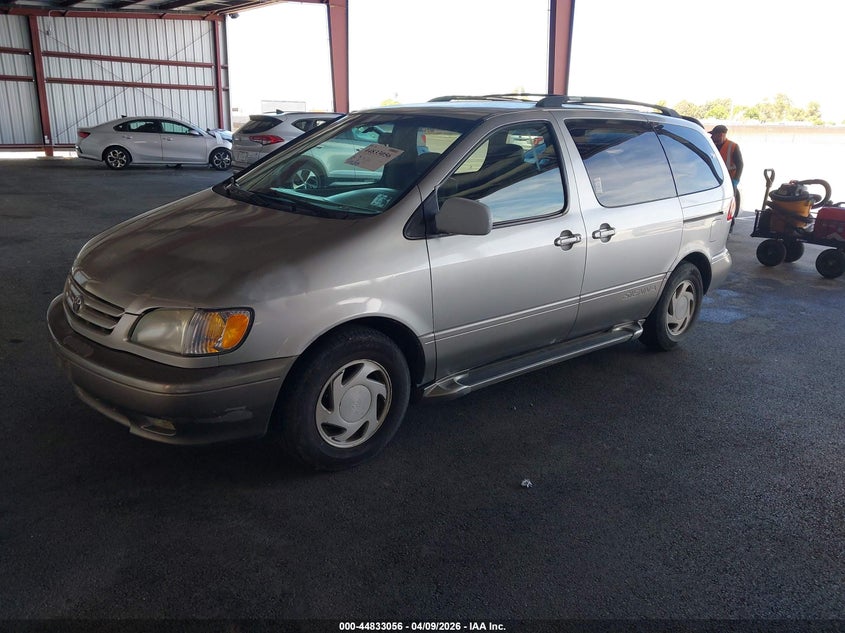 2002 Toyota Sienna Xle