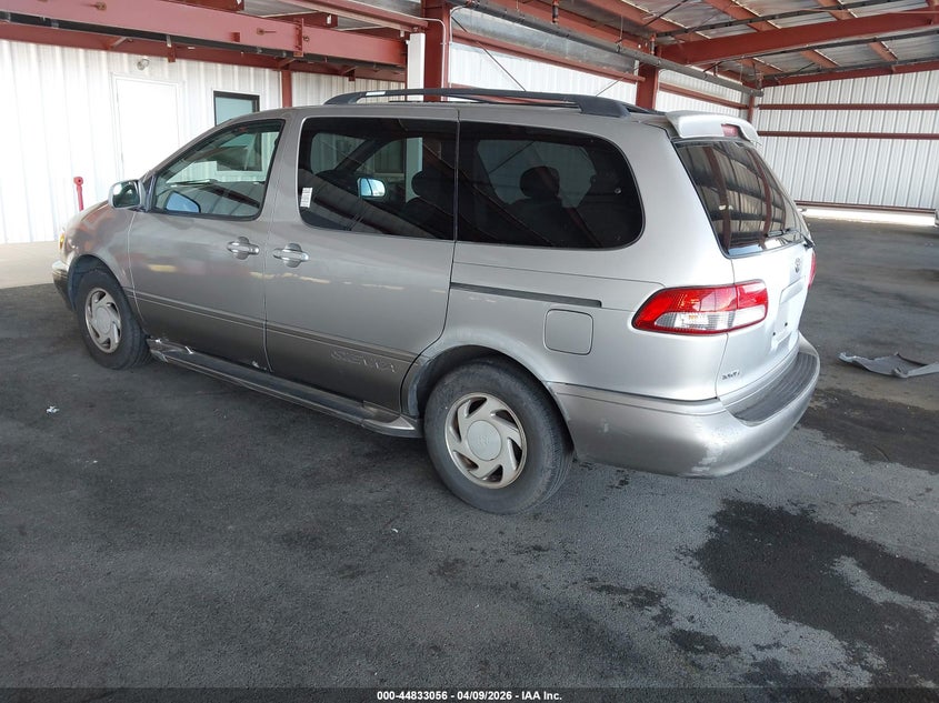 2002 Toyota Sienna Xle