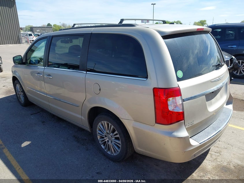2013 Chrysler Town & Country Touring-L