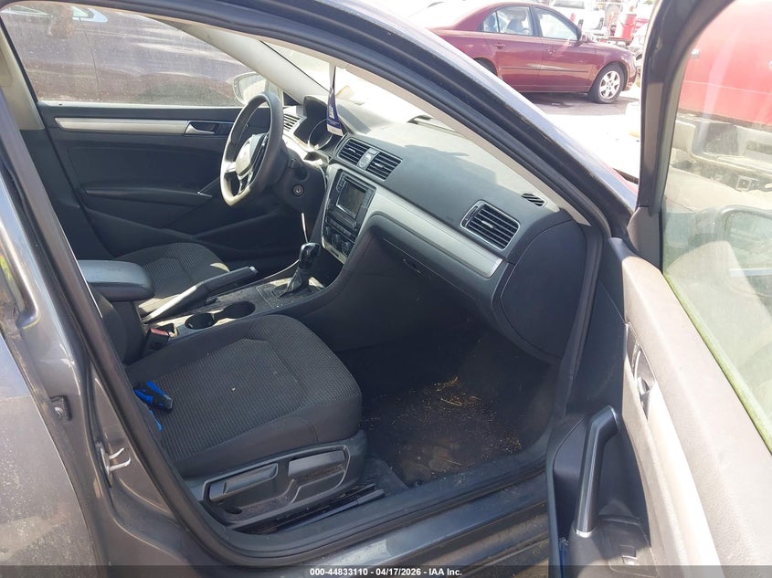 2016 Volkswagen Passat 1.8T S