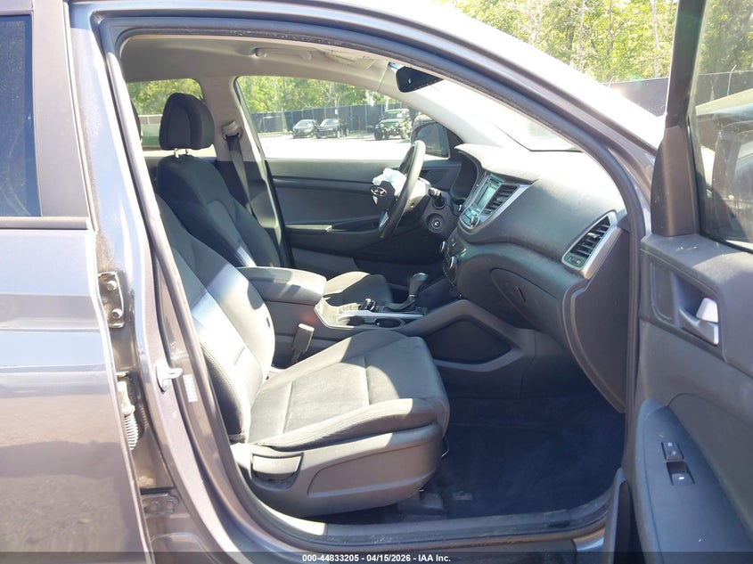 2017 HYUNDAI TUCSON auction photo 5