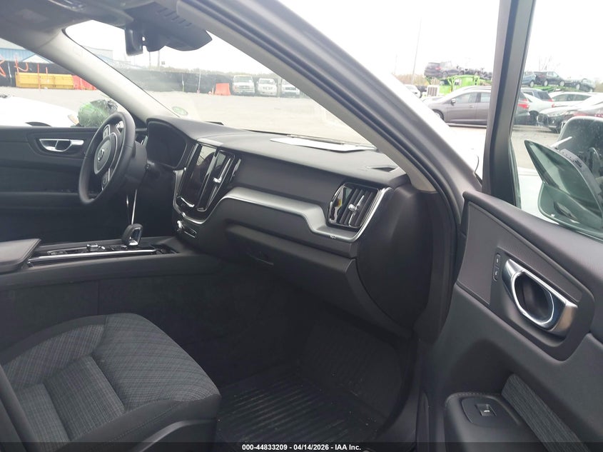2023 Volvo Xc60 B5 Core