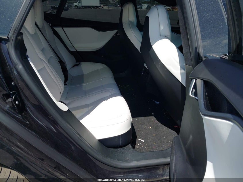 2018 Tesla Model S 100D/75D/P100D VIN: 5YJSA1E49JF280687 Lot: 44833234