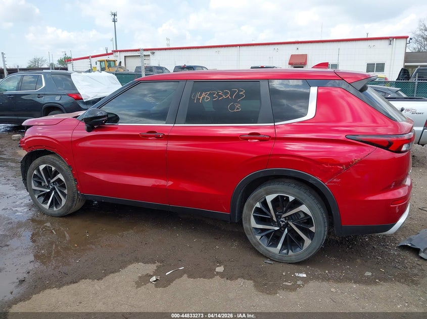 2022 Mitsubishi Outlander Black Edition 2Wd/Se 2.5 2Wd/Se Launch Edition 2Wd VIN: JA4J3UA81NZ013540 Lot: 44833273