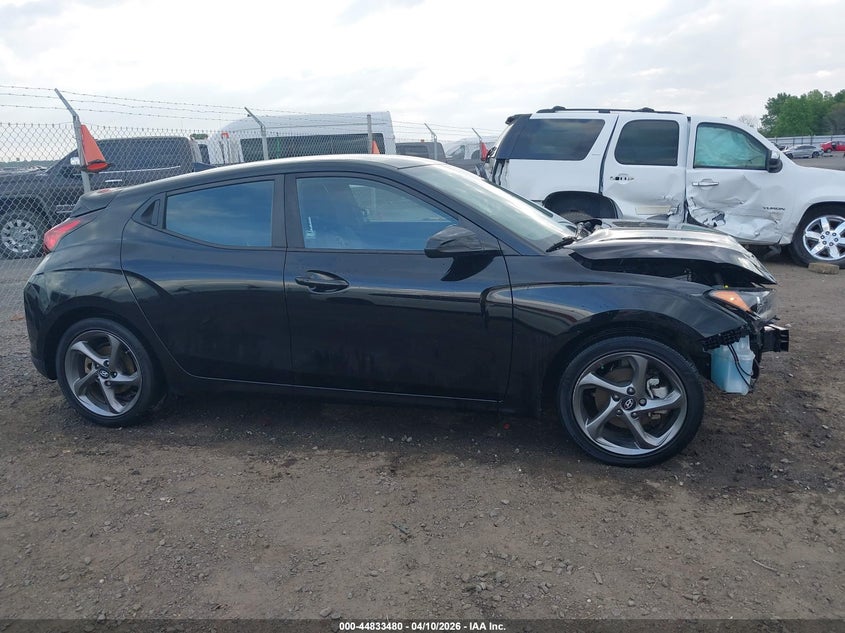 2020 Hyundai Veloster 2.0 VIN: KMHTG6AF9LU022912 Lot: 44833480