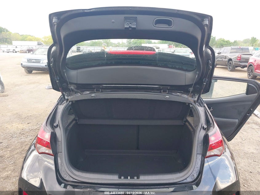 2020 Hyundai Veloster 2.0 VIN: KMHTG6AF9LU022912 Lot: 44833480