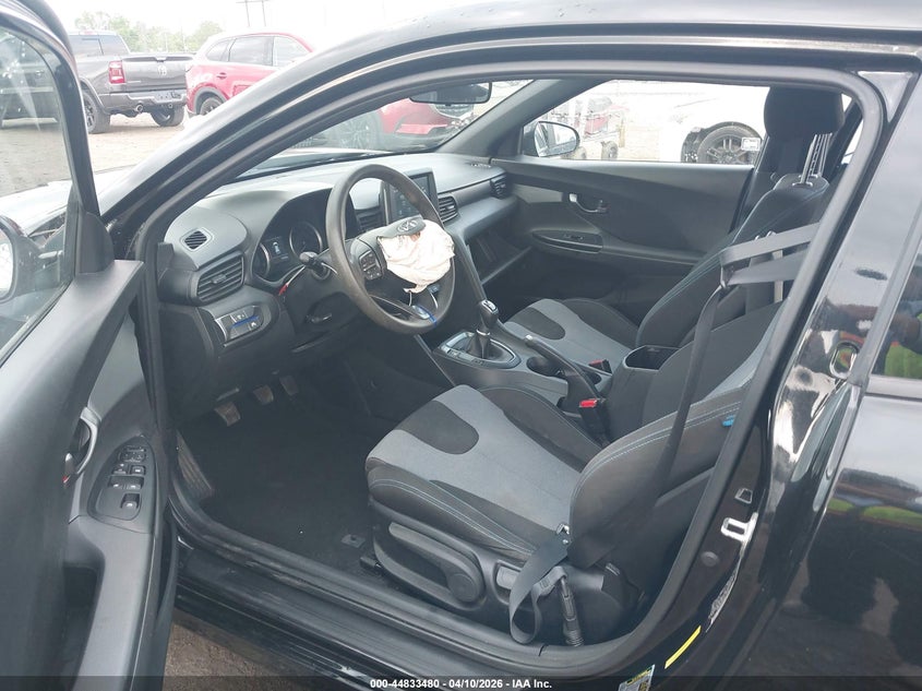 2020 Hyundai Veloster 2.0 VIN: KMHTG6AF9LU022912 Lot: 44833480