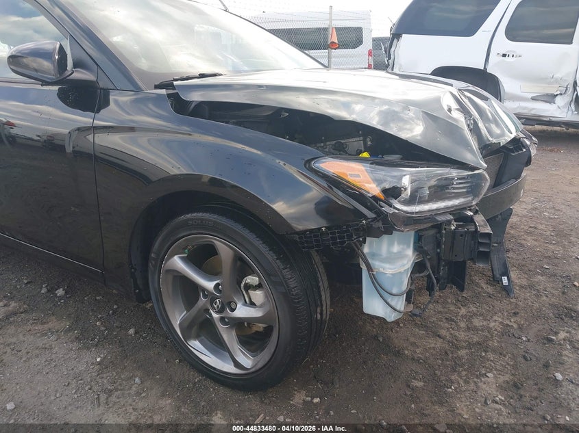 2020 Hyundai Veloster 2.0 VIN: KMHTG6AF9LU022912 Lot: 44833480