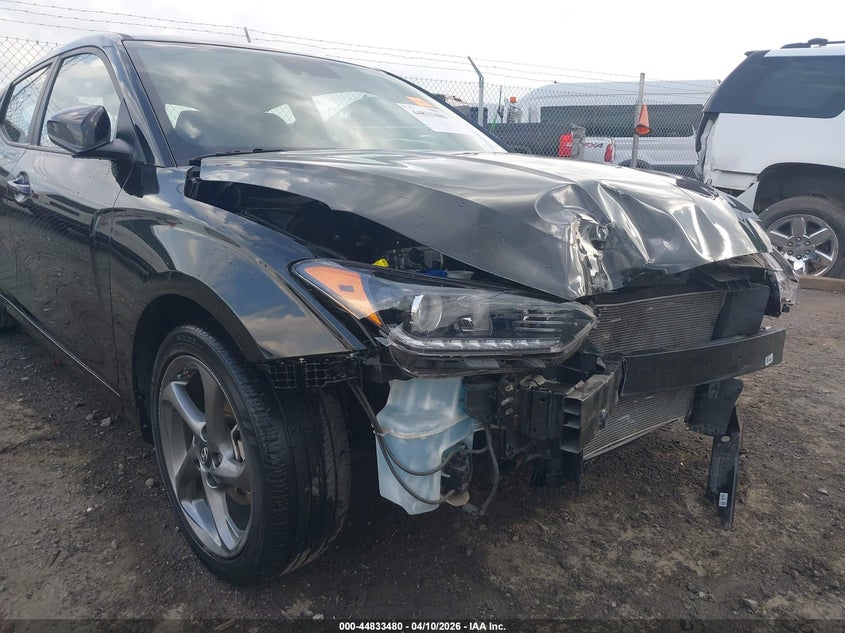 2020 Hyundai Veloster 2.0 VIN: KMHTG6AF9LU022912 Lot: 44833480