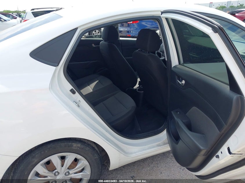 2020 Hyundai Accent 1.6 Se white Lot 111044833493 Vin 3KPC24A61LE104798