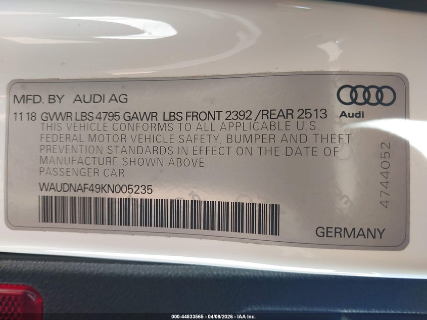WAUDNAF49KN005235 2019 Audi A4 2.0 45 Premium white