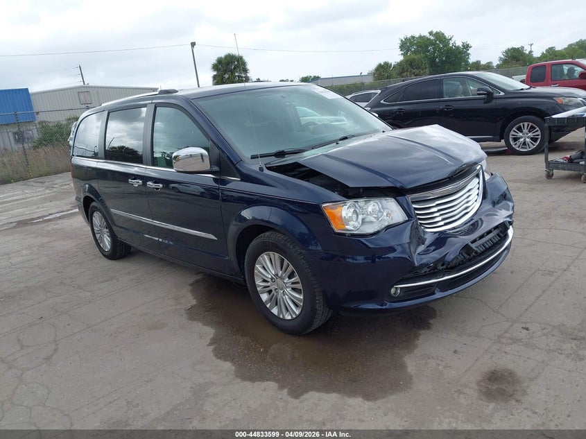 2015 Chrysler Town & Country Limited Platinum