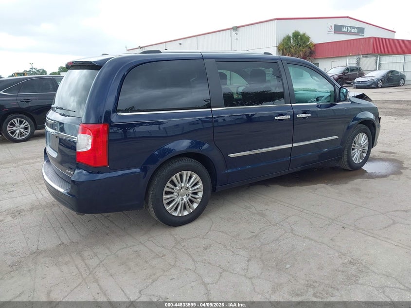 2015 Chrysler Town & Country Limited Platinum