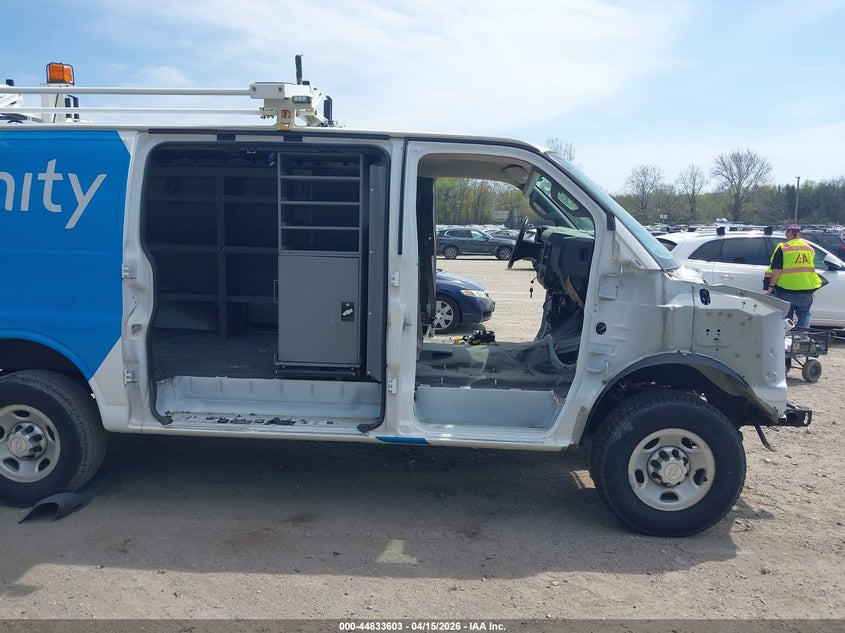 2019 Chevrolet Express 2500 Work Van VIN: 1GCWGAFP8K1281350 Lot: 44833603