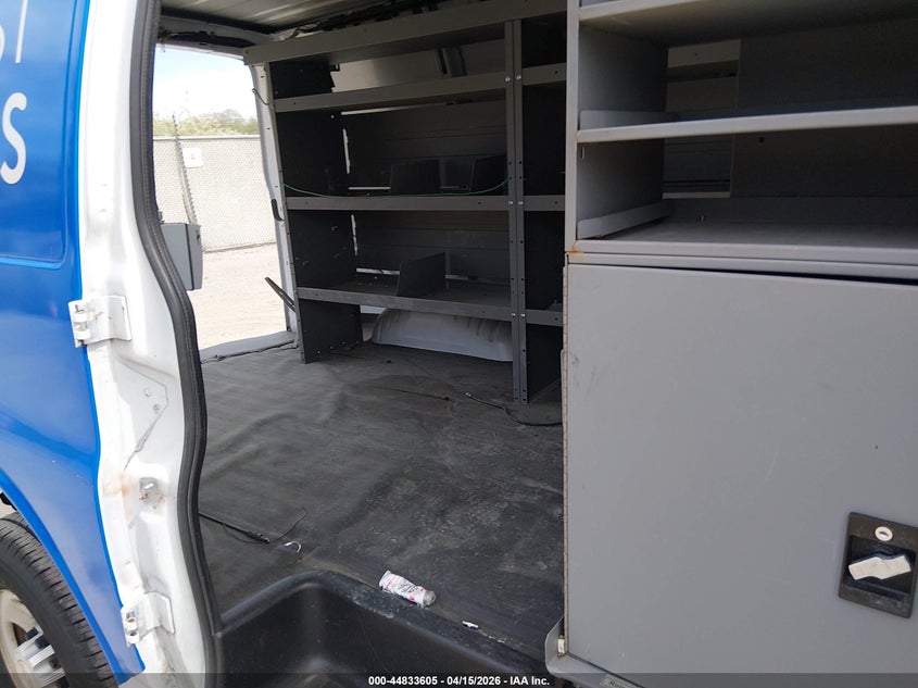 2019 Chevrolet Express 2500 Work Van VIN: 1GCWGAFPXK1332556 Lot: 44833605