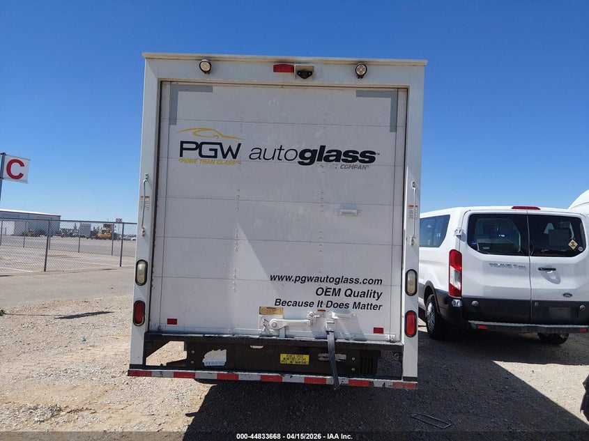 2018 Chevrolet Express Cutaway Work Van VIN: 1GB0GRFP8J1333521 Lot: 44833668