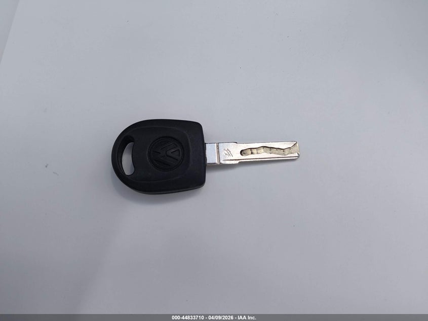 2000 Volkswagen Jetta Gl VIN: 3VWRA29M9YM063643 Lot: 44833710