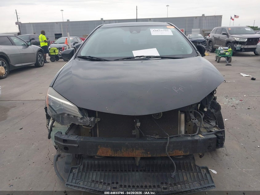 VIN 5YFBURHE5JP782837 2018 TOYOTA COROLLA LE