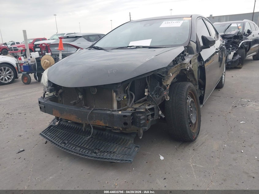 VIN 5YFBURHE5JP782837 2018 TOYOTA COROLLA LE