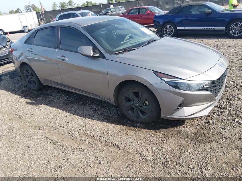 2022 HYUNDAI ELANTRA SEL