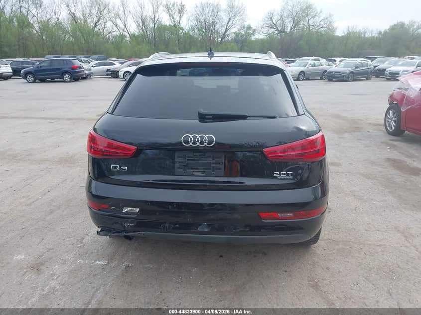 2017 Audi Q3 2.0T Premium VIN: WA1JCCFS5HR009705 Lot: 44833900