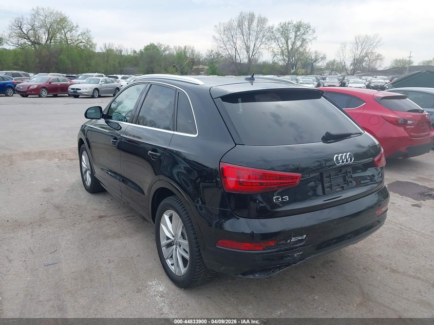 2017 Audi Q3 2.0T Premium VIN: WA1JCCFS5HR009705 Lot: 44833900