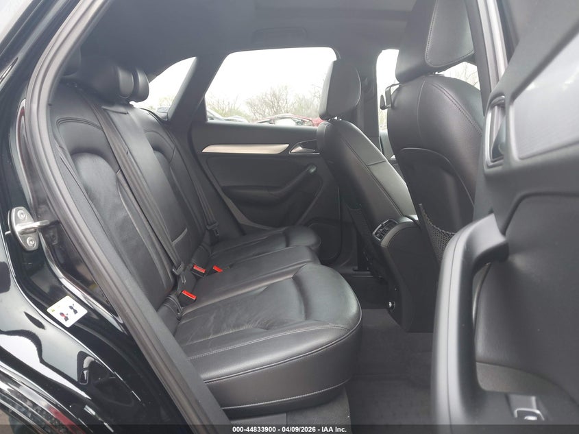 2017 Audi Q3 2.0T Premium VIN: WA1JCCFS5HR009705 Lot: 44833900