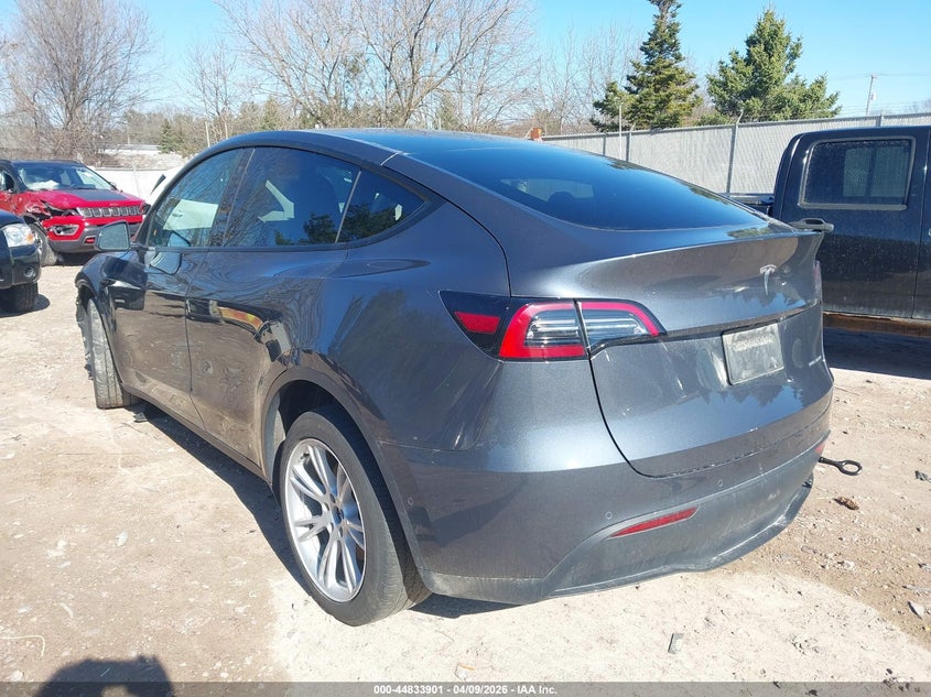 2022 Tesla Model Y Long Range Dual Motor All-Wheel Drive