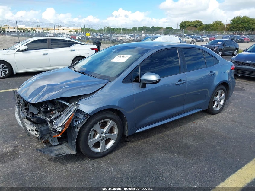 2020 Toyota Corolla Le JTDEPRAE3LJ042080 photo 1