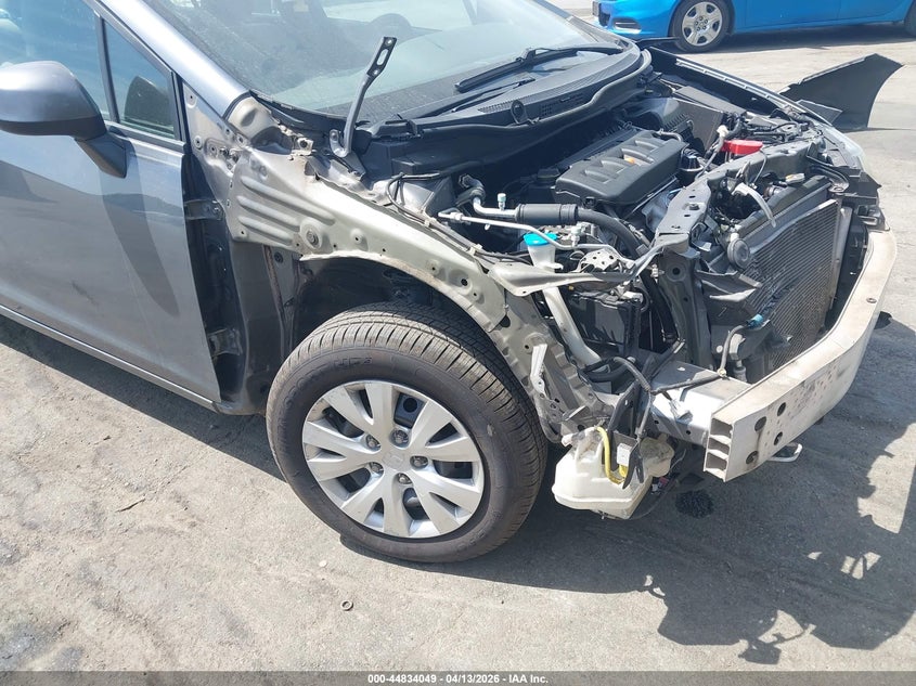 19XFB2F55CE065635 2012 Honda Civic 1.8 Lx grey