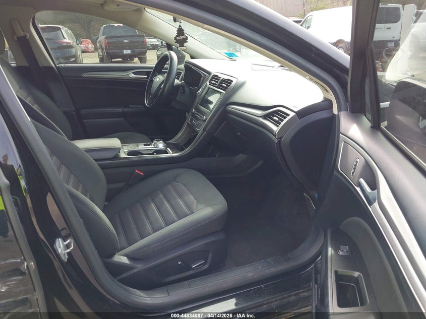 2017 Ford Fusion 2.5 Se black Lot 111044834087 Vin 3FA6P0H79HR345584