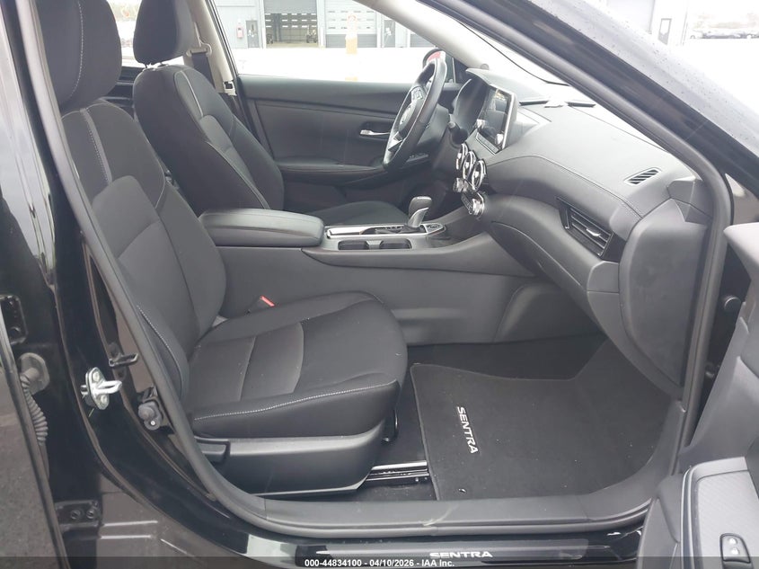 2025 NISSAN SENTRA 2.0L I-4 DI, DOHC, V(VIN: 3N1AB8CV4SY251538