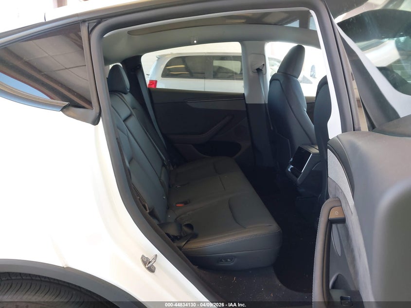 2026 TESLA MODEL Y ELECTRIC(VIN: 7SAYGDEE5TF349139