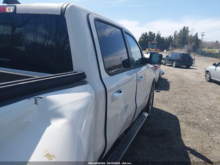 2022 Ram 1500 Big Horn 4X4 6'4 Box VIN: 1C6SRFMT8NN433041 Lot: 44834185