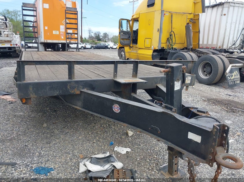 2015 SURE-TRAC 14'  FLATBED TRAILER auction photo 7