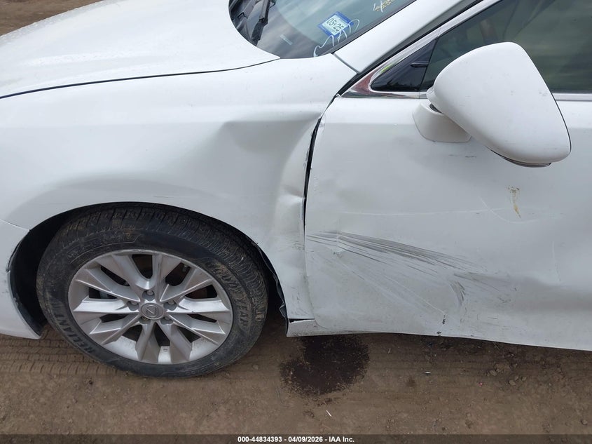 2013 Lexus ES 2.5 Es 300H white Lot 111044834393 Vin JTHBW1GGXD2026727