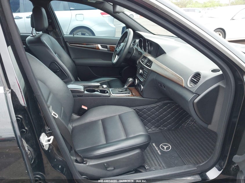 2014 MERCEDES-BENZ C 250 auction photo 5
