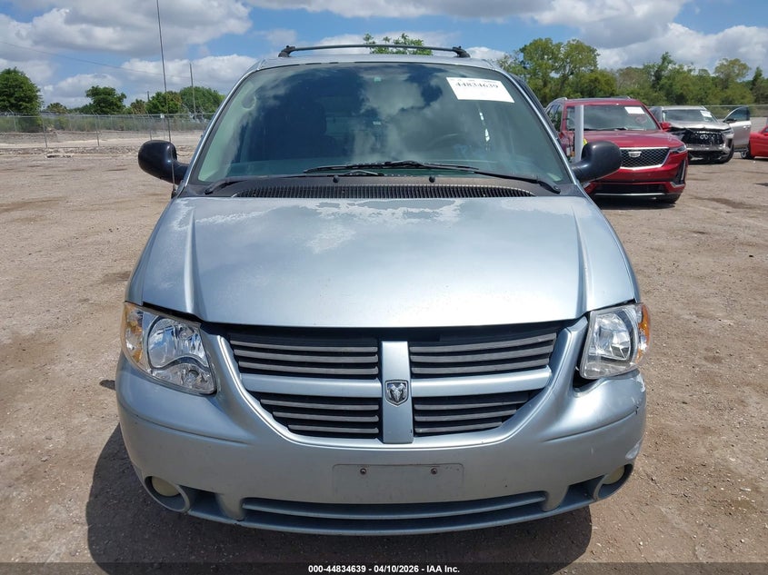 2005 Dodge Grand Caravan Sxt VIN: 2D4GP44L75R167655 Lot: 44834639