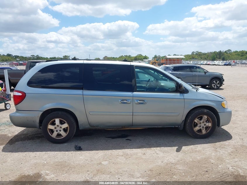2005 Dodge Grand Caravan Sxt VIN: 2D4GP44L75R167655 Lot: 44834639