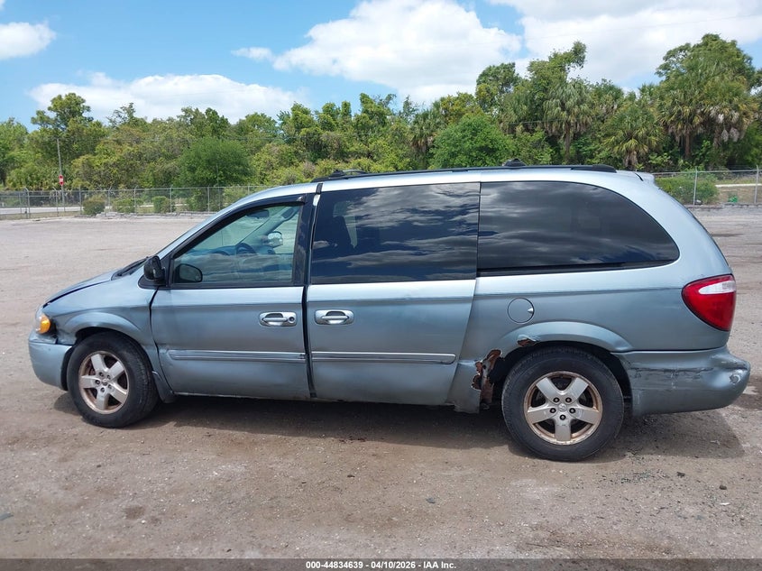 2005 Dodge Grand Caravan Sxt VIN: 2D4GP44L75R167655 Lot: 44834639