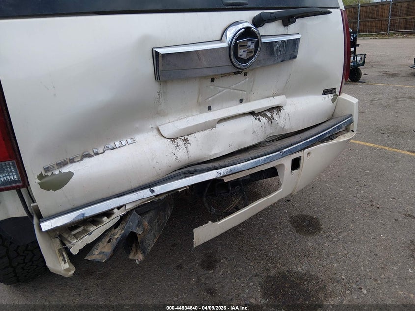 2007 Cadillac Escalade Standard VIN: 1GYFK638X7R164056 Lot: 44834640