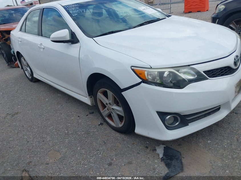 2014 Toyota Camry Se VIN: 4T1BF1FKXEU818577 Lot: 44834756
