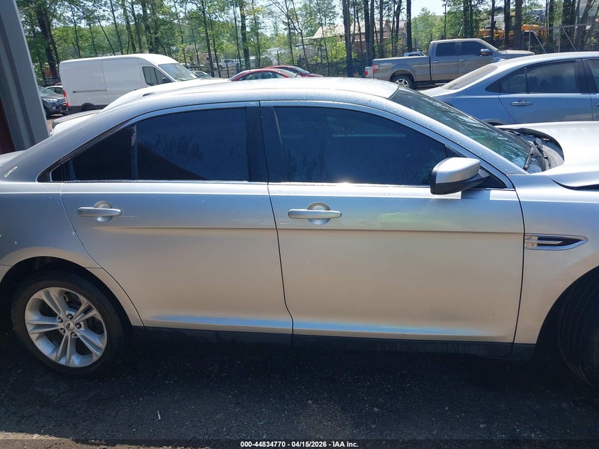 1FAHP2D83HG137033 2017 Ford Taurus 3.5 Se grey